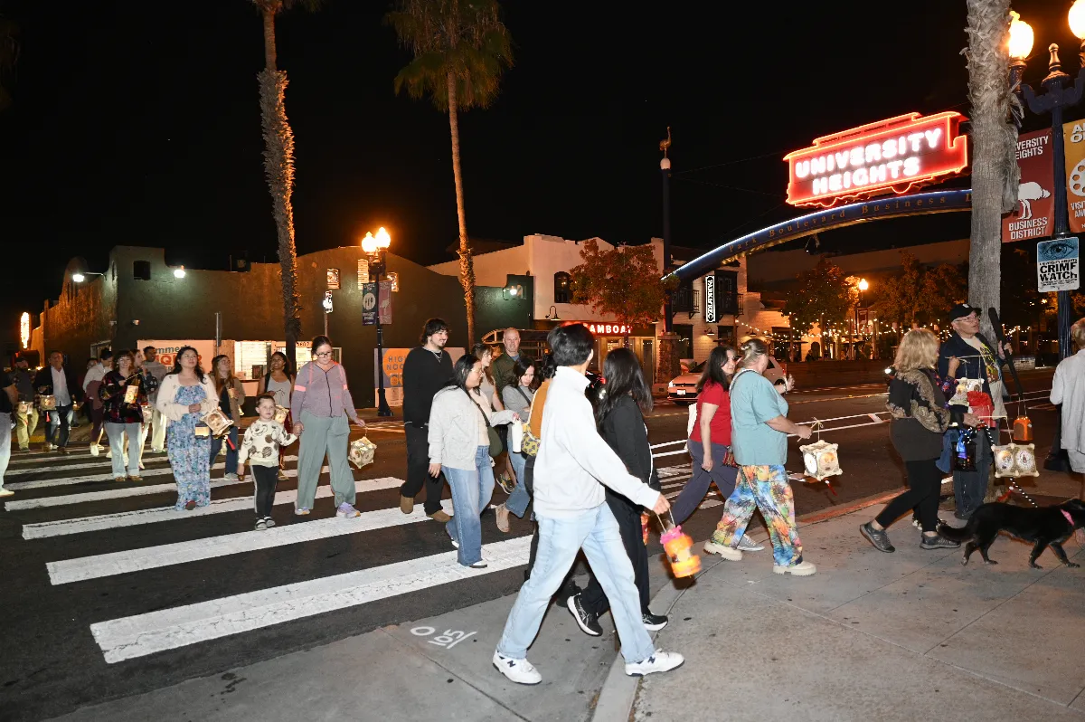 Lighting the Inner Lantern — Fo Guang Shan Hsi Fang Temple Hosts “Under the Moon” Community Event